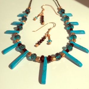 Swarovski Crystals in turquoise & 11 Piece Fan